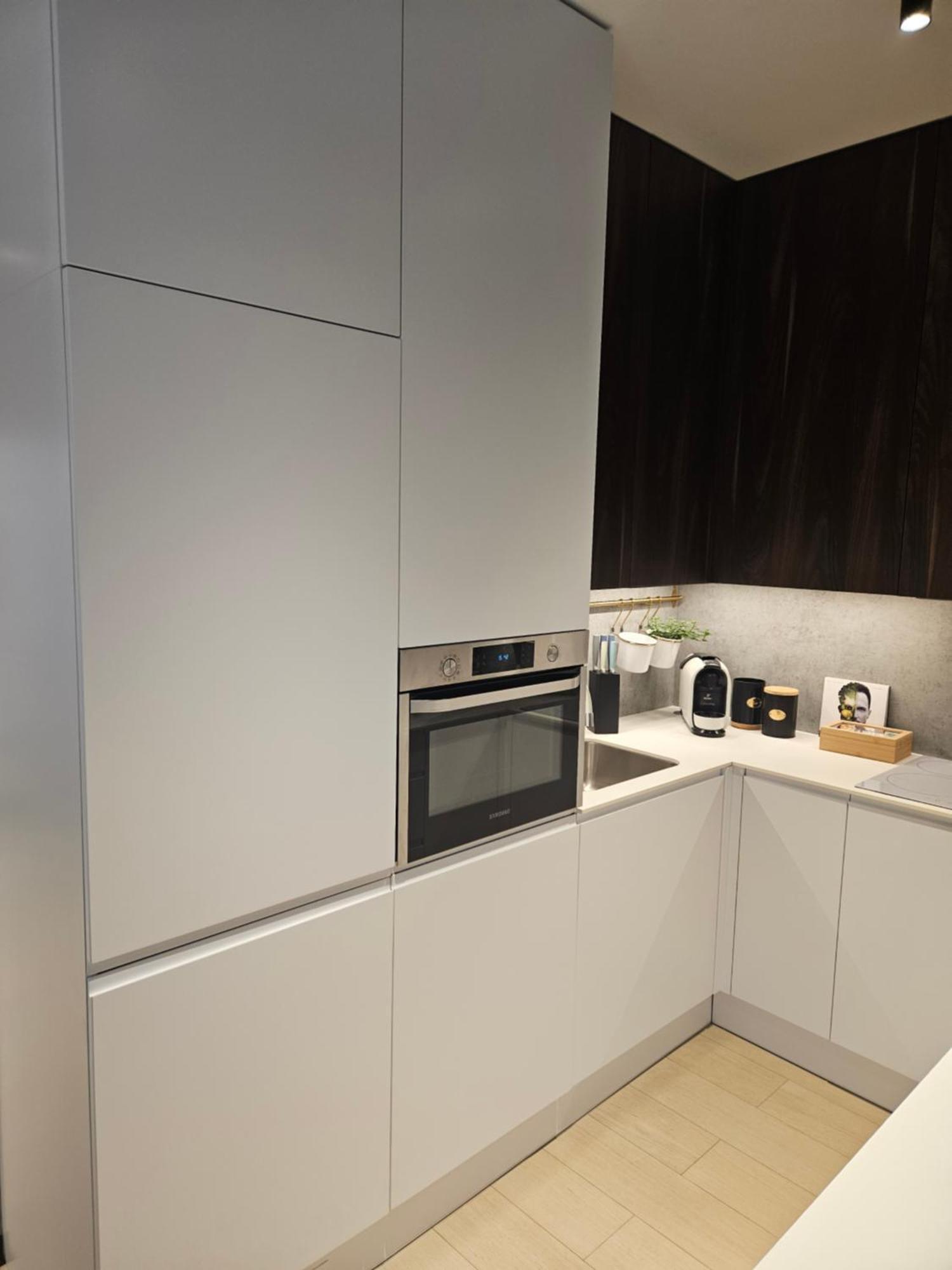Rose Luxury Apartment & 24H Self Check-In With Private Parking Banská Bystrica Dış mekan fotoğraf