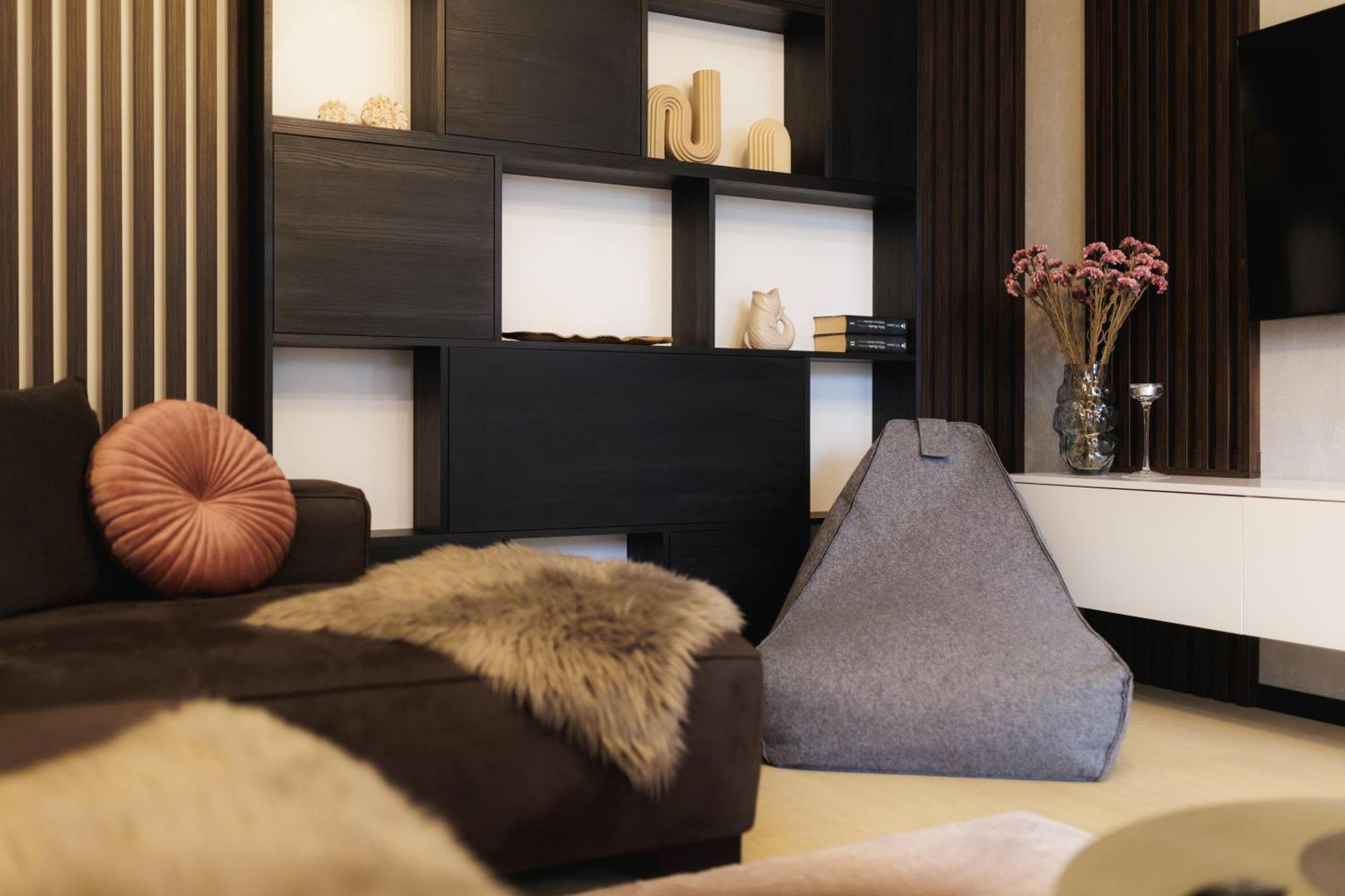 Rose Luxury Apartment & 24H Self Check-In With Private Parking Banská Bystrica Dış mekan fotoğraf