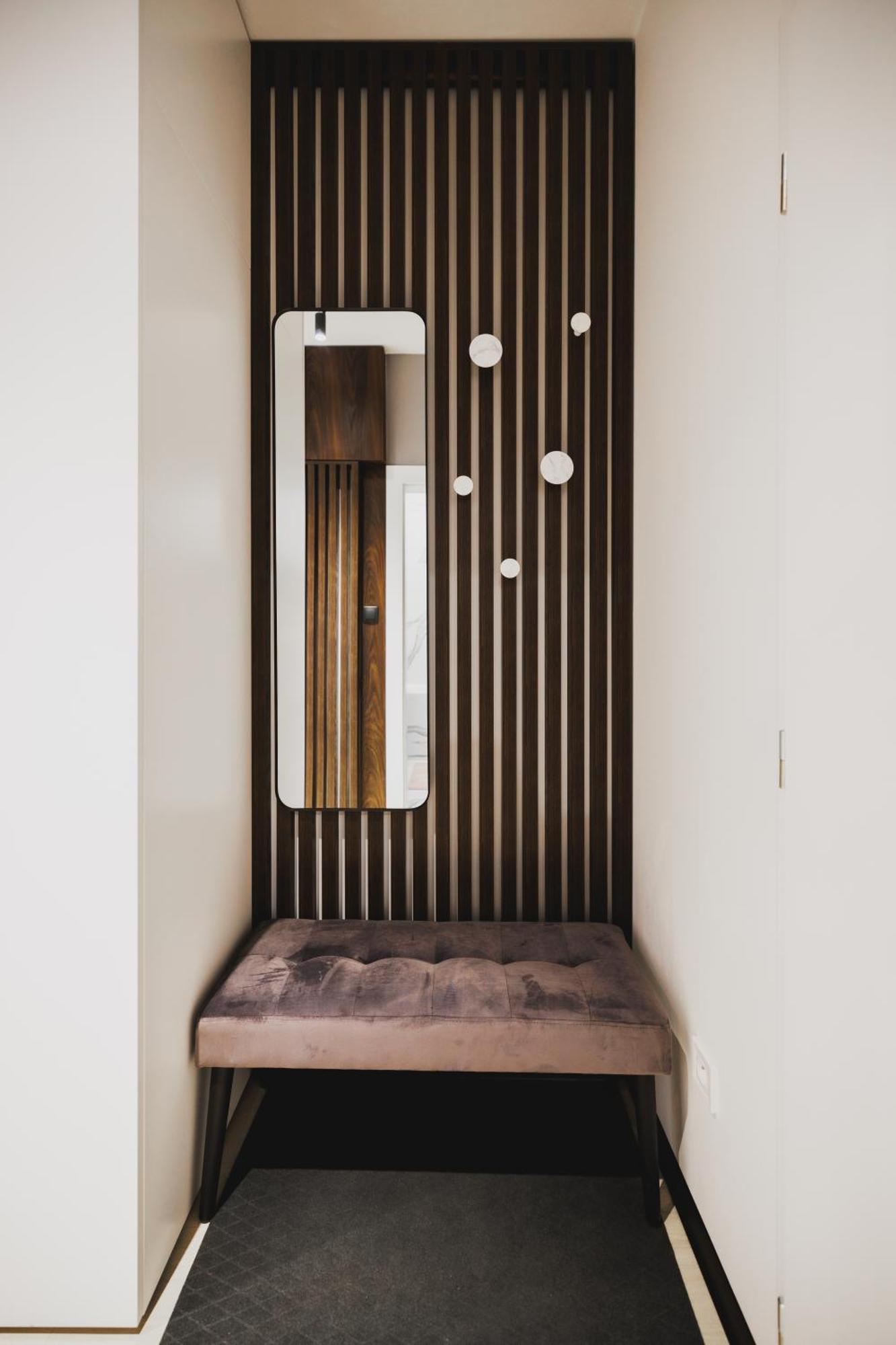 Rose Luxury Apartment & 24H Self Check-In With Private Parking Banská Bystrica Dış mekan fotoğraf